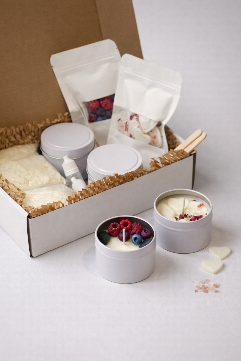 Wild Berries & Roses DIY Candle Making Kit: Natural Soy Wax, Floral Decorations