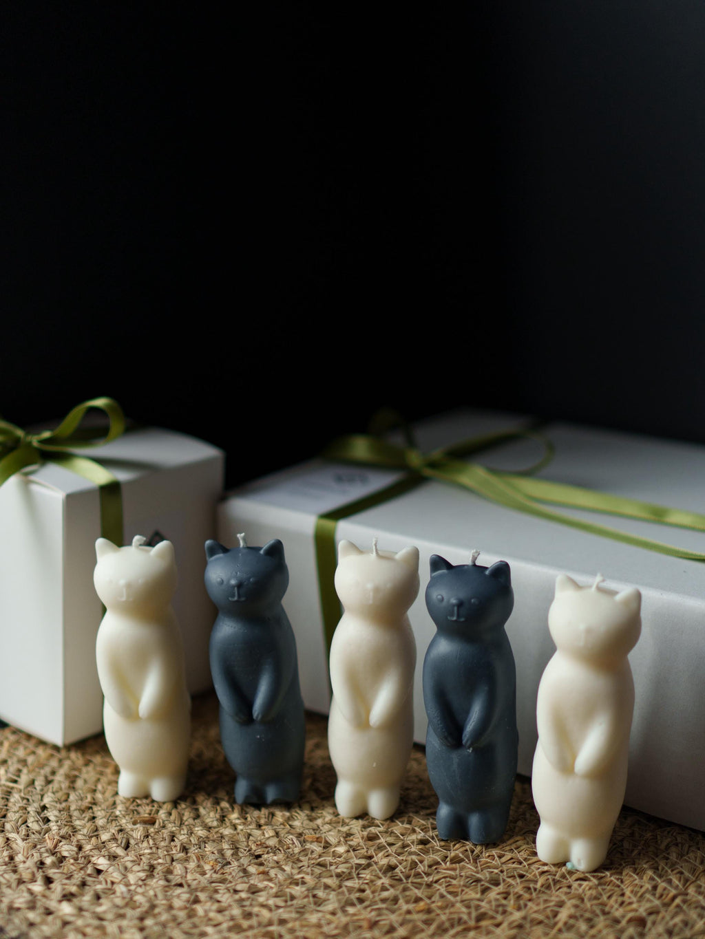 Cat-shaped candle - natural soy wax - Cat lover Gift - Unscented