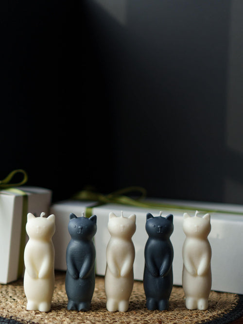 Cat-shaped candle - natural soy wax - Cat lover Gift - Unscented