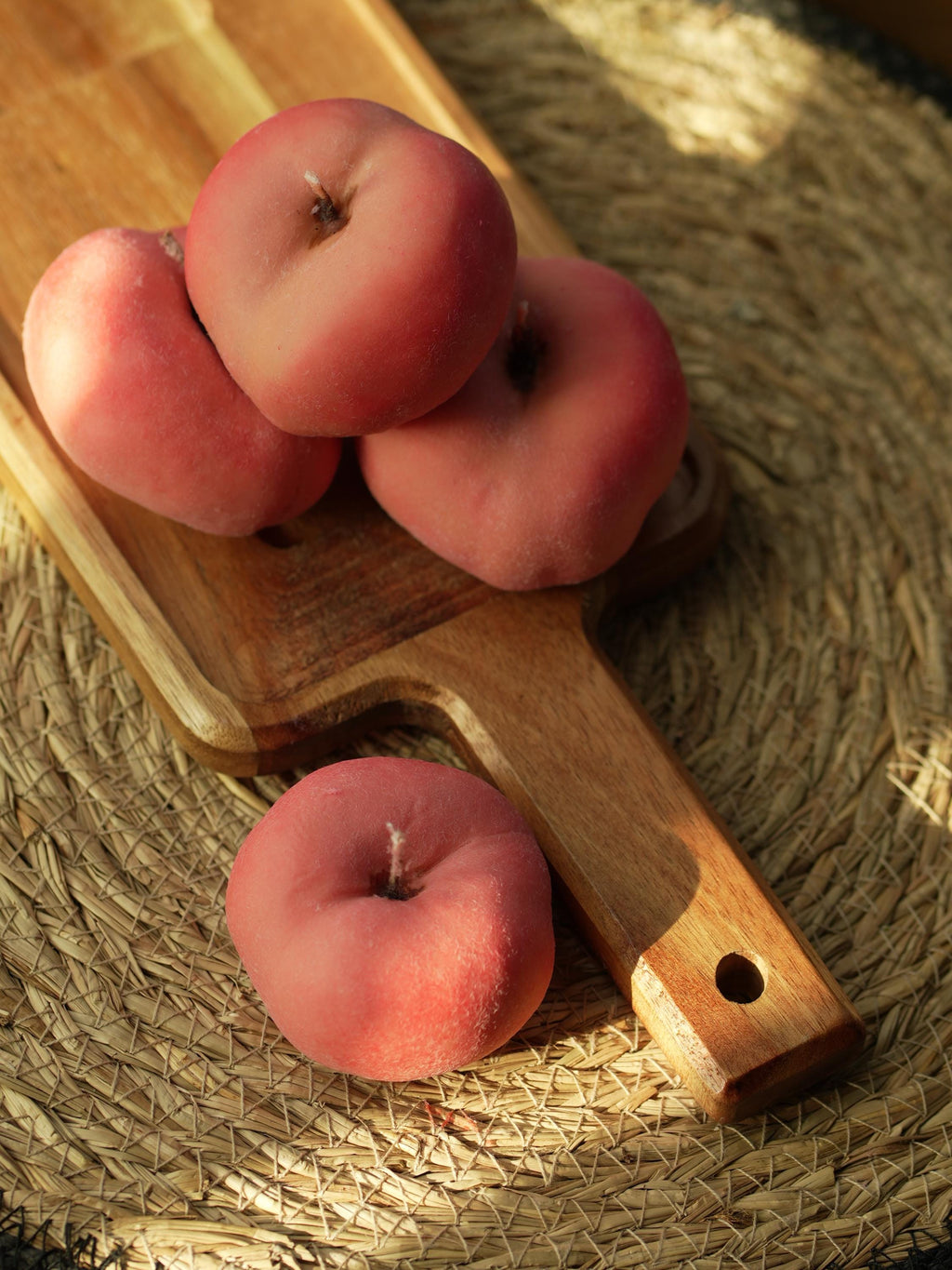 Handmade Peach Candle: Realistic Soy Wax Fruit Candle