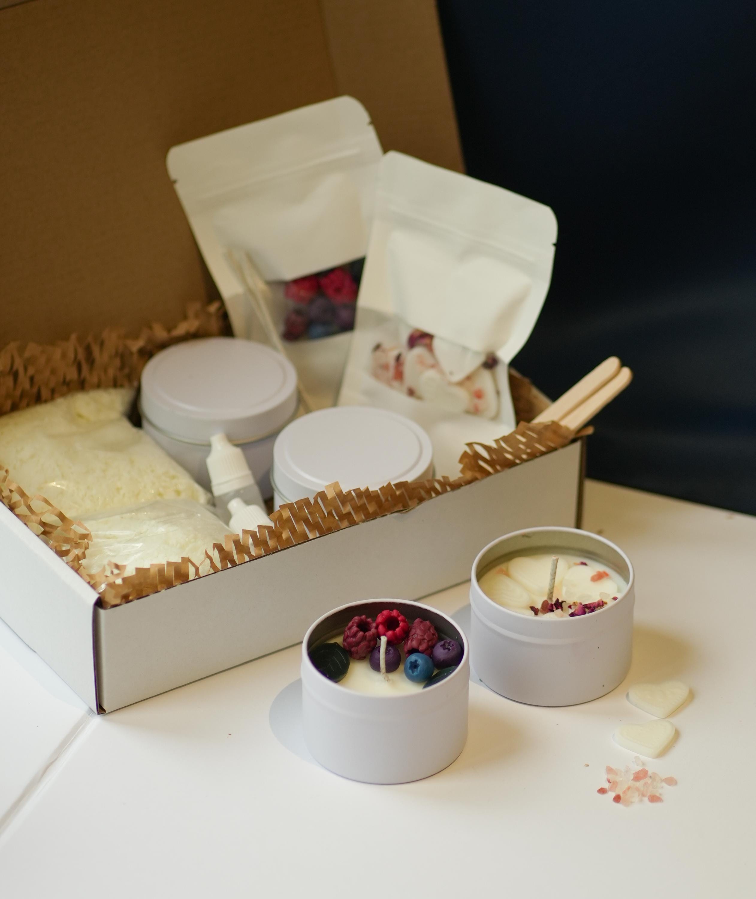Wild Berries & Roses DIY Candle Making Kit: Natural Soy Wax, Floral Decorations